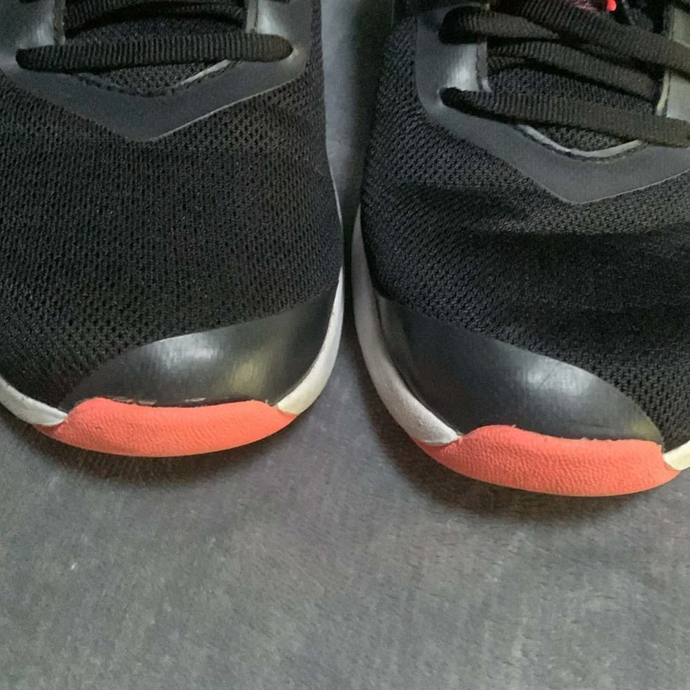 Under Armour - Lots of Life Left! - Picture 5 of 8